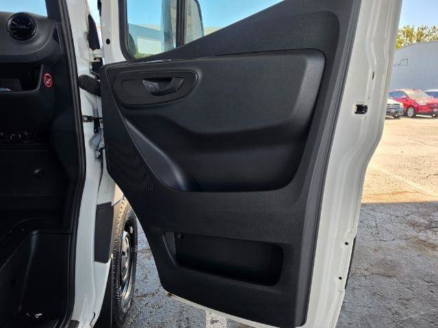 Used 2024 Mercedes-Benz Sprinter 3500 image 26