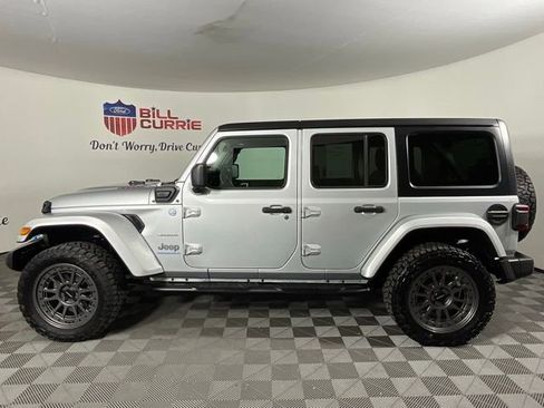 Used 2023 Jeep Wrangler Unlimited Sahara image 6