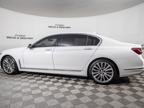 Used 2022 BMW 750i xDrive AWD/4WD image 11