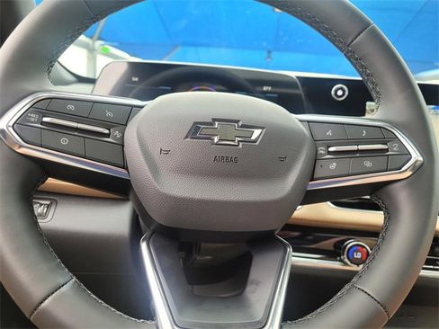 New 2026 Chevrolet Equinox ACTIV image 16