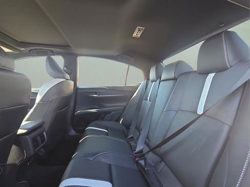 Used 2026 Toyota Camry SE w/ Multimedia Upgrade Package image 9