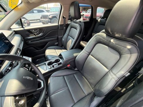 Used 2025 Lincoln Corsair Grand Touring w/ Equipment Group 301A AWD/4WD image 11