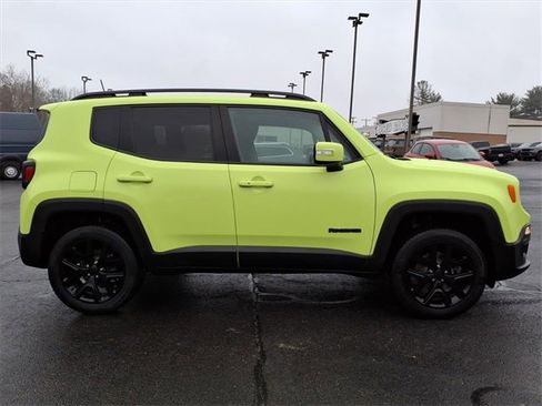 Used 2018 Jeep Renegade Altitude image 8