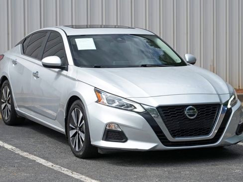 Used 2022 Nissan Altima 2.5 SV FWD image 48