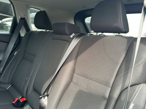 Used 2024 Nissan Rogue S image 19