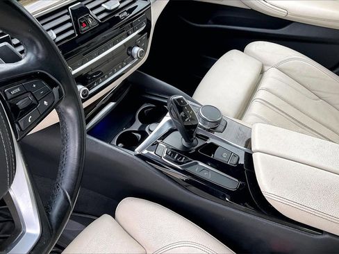 Used 2018 BMW 530e image 15