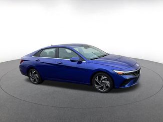 Used 2025 Hyundai Elantra SEL video 2