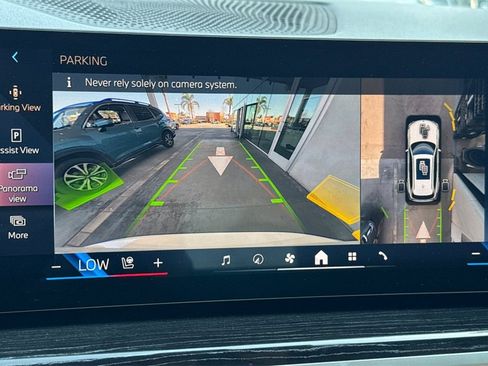 Used 2026 BMW X5 xDrive40i w/ M Sport Package image 25