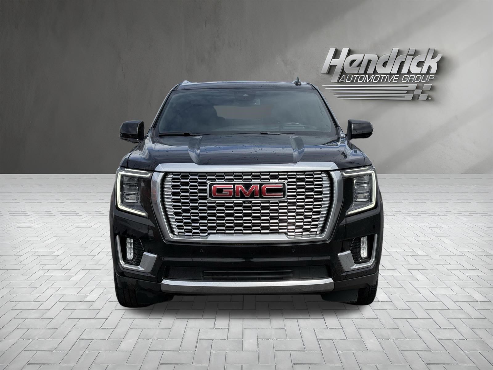 Used 2023 GMC Yukon Denali AWD/4WD image 3