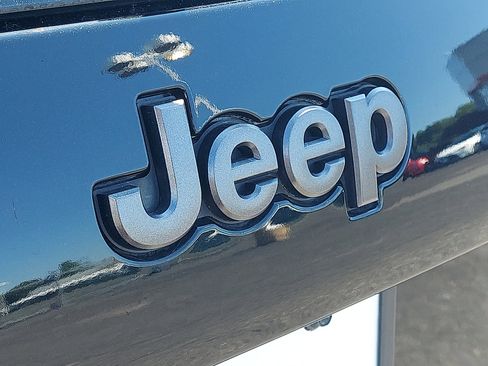 Certified 2019 Jeep Cherokee High Altitude image 25