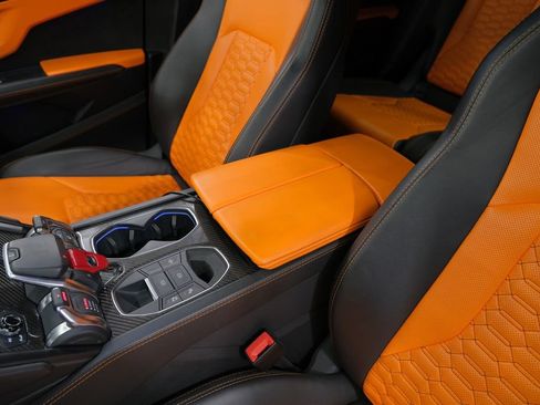 Used 2022 Lamborghini Urus image 27