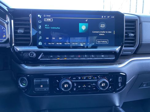 Used 2022 Chevrolet Silverado 1500 LT Trail Boss w/ LT Trail Boss Premium Package image 26