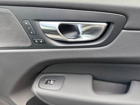 New 2026 Volvo XC60 B5 Ultra w/ Climate Package PRO image 19