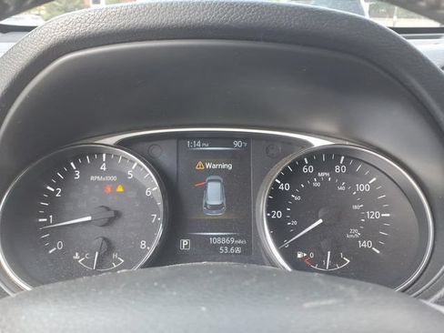 Used 2016 Nissan Rogue SL AWD/4WD image 19