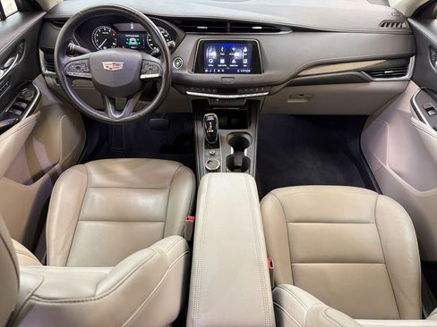 Used 2020 Cadillac XT4 Premium Luxury FWD image 16