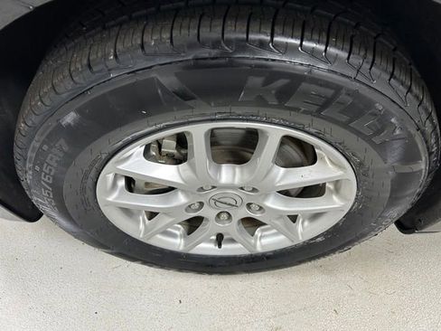 Used 2023 Chrysler Pacifica Touring-L FWD image 9