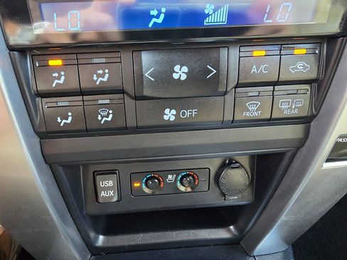 Used 2016 Toyota 4Runner Limited AWD/4WD image 23