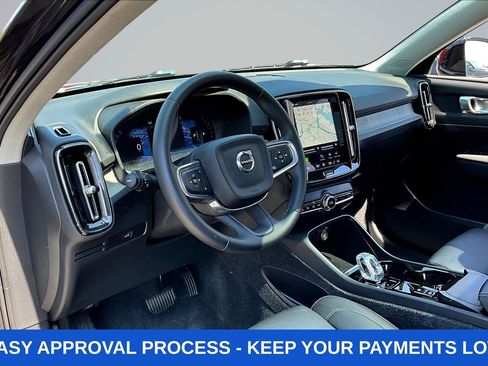 Used 2024 Volvo XC40 B5 Plus AWD/4WD image 21