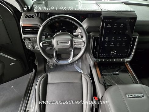 Used 2026 GMC Yukon XL Denali w/ Denali Reserve Package AWD/4WD image 17