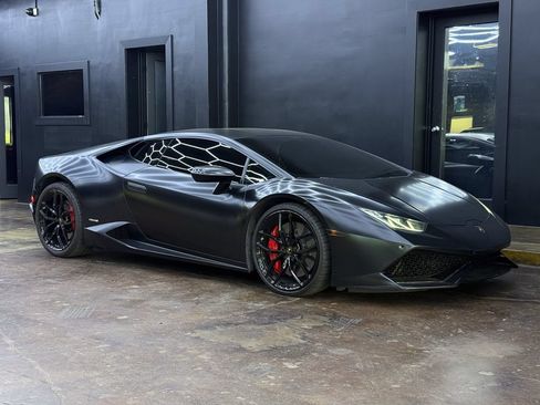 Used 2017 Lamborghini Huracan LP 610-4 AWD/4WD image 8