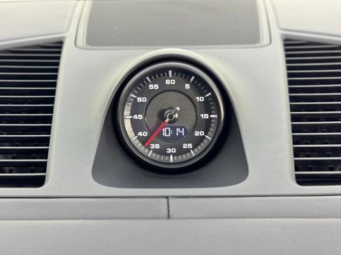 Used 2022 Porsche Cayenne Coupe w/ Premium Package image 25