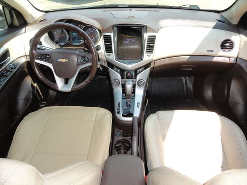 Used 2014 Chevrolet Cruze LT image 6
