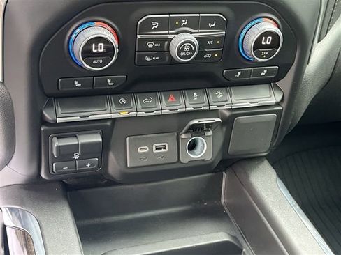 Certified 2021 Chevrolet Silverado 1500 RST image 17