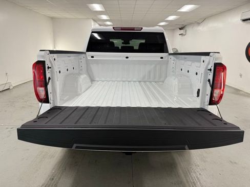 New 2026 GMC Sierra 1500 Elevation image 8