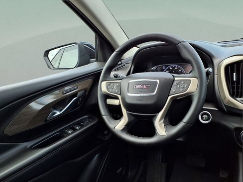 Certified 2024 GMC Terrain Denali w/ Denali Premium Package AWD/4WD image 25