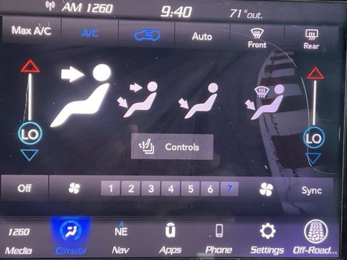 Used 2020 Jeep Grand Cherokee Limited AWD/4WD image 24