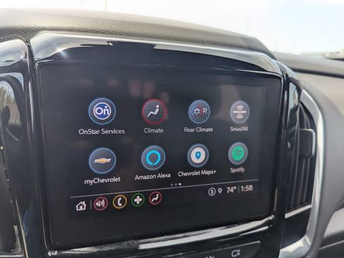 Used 2022 Chevrolet Traverse LT image 23