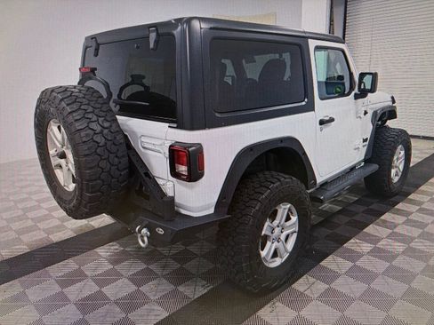 Used 2021 Jeep Wrangler Sport AWD/4WD image 3
