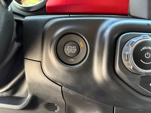 Used 2021 Jeep Wrangler Unlimited Rubicon AWD/4WD image 9