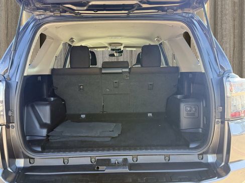 Used 2022 Toyota 4Runner TRD Off-Road image 19