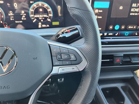 New 2026 Volkswagen Tiguan SE R-Line image 17