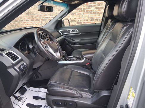 Used 2013 Ford Explorer XLT FWD image 10