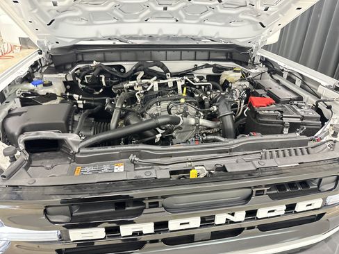 Used 2025 Ford Bronco Outer Banks AWD/4WD image 34