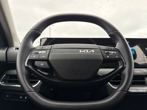 Certified 2025 Kia K4 EX image 22