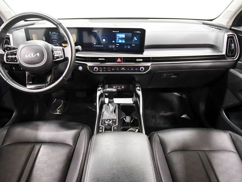 Certified 2024 Kia Sorento S AWD/4WD image 3