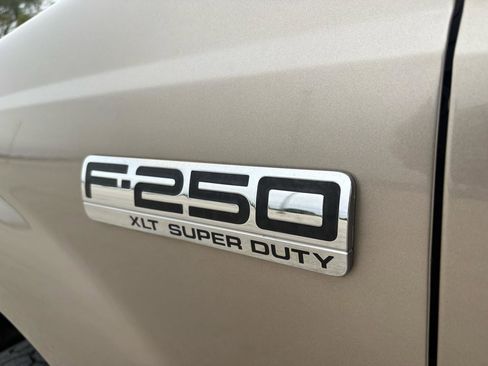 Used 2006 Ford F250 XLT AWD/4WD image 16