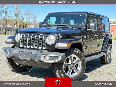 Used 2018 Jeep Wrangler Unlimited Sahara w/ Dual Top Group AWD/4WD image 1