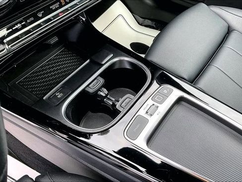 Used 2025 Mercedes-Benz CLA 250 4MATIC image 21