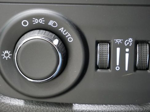 Used 2023 Jeep Grand Cherokee Altitude AWD/4WD image 14