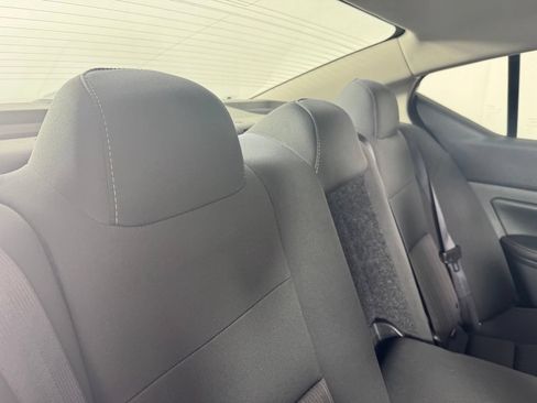 Used 2025 Nissan Altima 2.5 SV FWD image 29