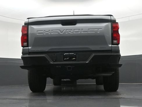 Used 2025 Chevrolet Colorado Z71 w/ Technology Package AWD/4WD image 27