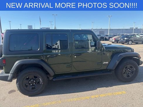Used 2021 Jeep Wrangler Unlimited Sport AWD/4WD image 7