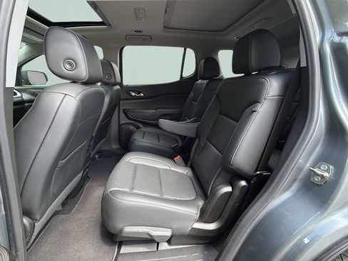 Used 2021 GMC Acadia SLT w/ Preferred Package AWD/4WD image 17