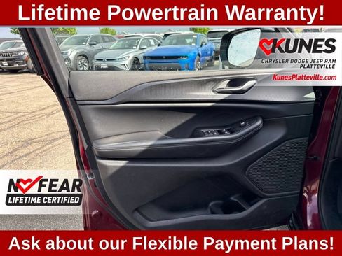 Used 2024 Jeep Grand Cherokee Altitude AWD/4WD image 11