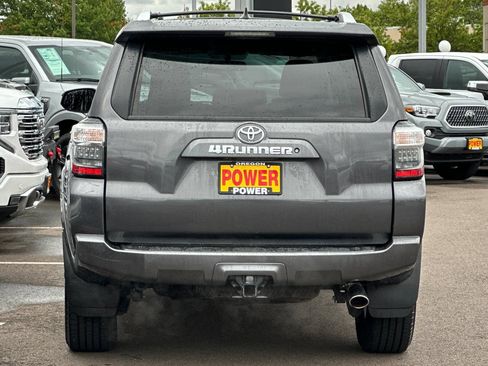 Used 2016 Toyota 4Runner SR5 AWD/4WD image 5