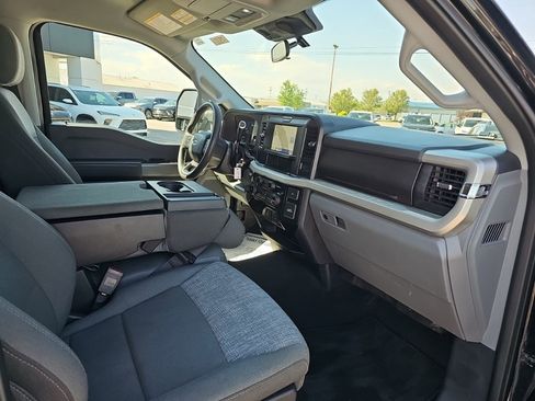 Used 2025 Ford F250 XLT AWD/4WD image 27